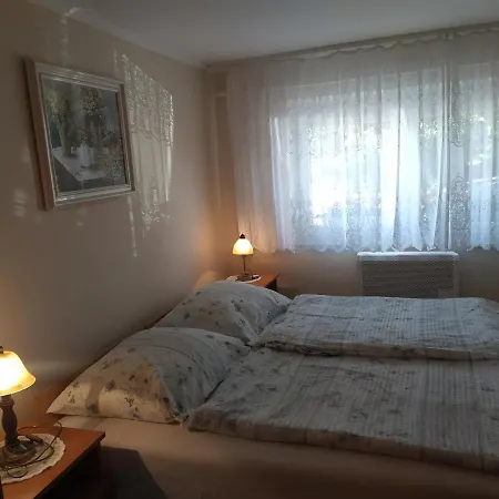Ildiko Appertements Apartment