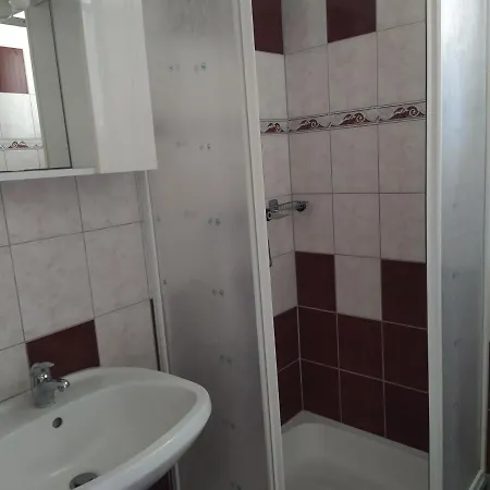 Ildiko Appertements Appartement *