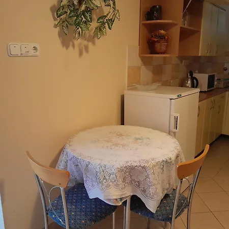 Ildiko Appertements Apartment